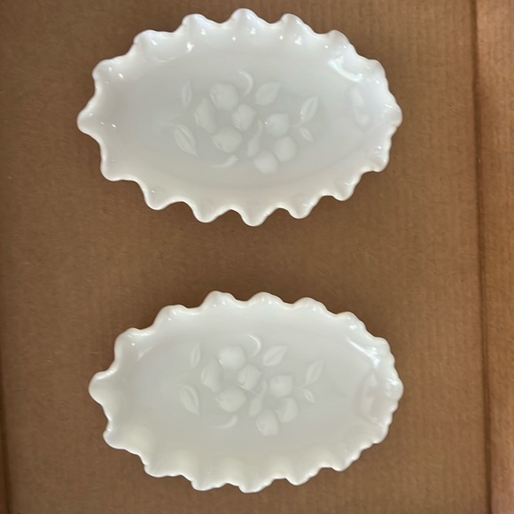 Vintage Milk Glass Ruffled Dishes - Picture 1 of 2